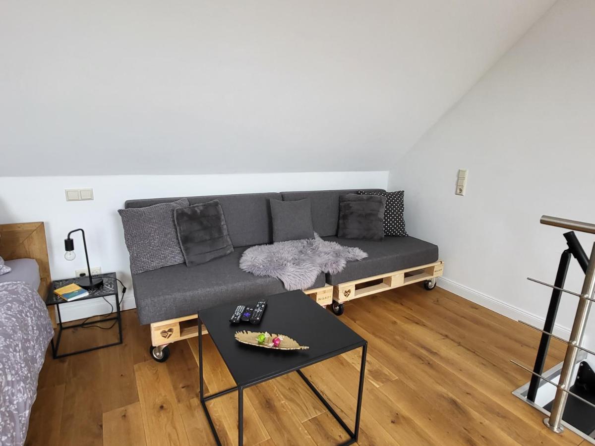 Ferienloft Ottos Werkstatt Mit Saunafass Dannenfels Exterior photo